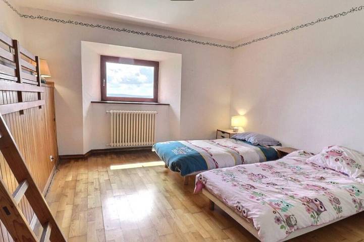 Gîte pour 8 personnes, avec jardin et terrasse, animaux acceptés à Sagnes-et-Goudoulet - 3