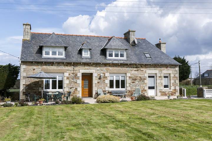 Gîte pour 6 personnes, avec jardin à Pleubian - 2