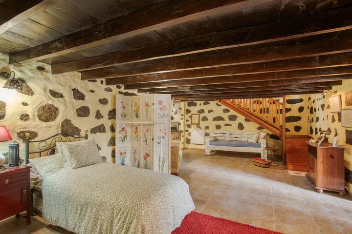 Casa Vacacional 'Ancana' con Vista a la Montaña, Terraza Privada y Wi-Fi in Vega de San Mateo, Gran Canaria Norte