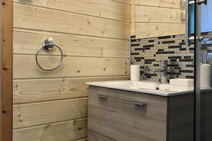 Gîte pour 6 personnes, avec terrasse à Alligny-en-Morvan - 4