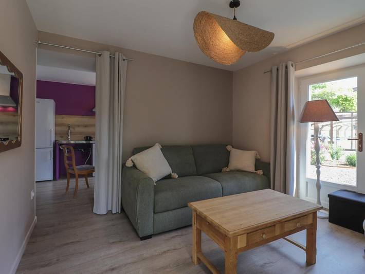 Gîte pour 2 personnes, avec terrasse et jacuzzi ainsi que jardin et piscine dans Gouffern en Auge - 4