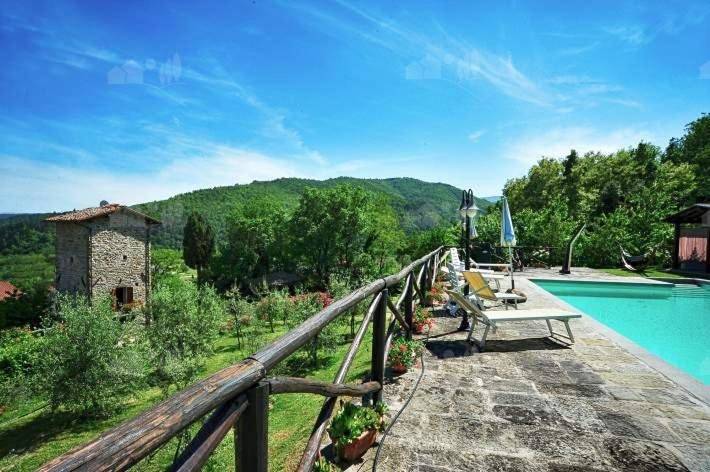 Ferienwohnung für 6 Personen, mit Balkon und Terrasse sowie Garten und Pool in Castel San Niccolò - 4
