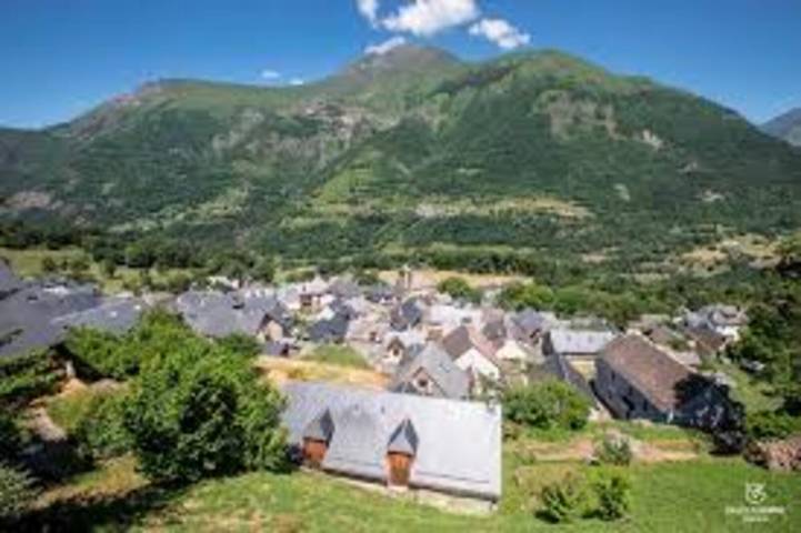 Ferienhaus „Gary Loup“: Bergblick, private Terrasse & Wlan in Sazos, Nationalpark Pyrenäen