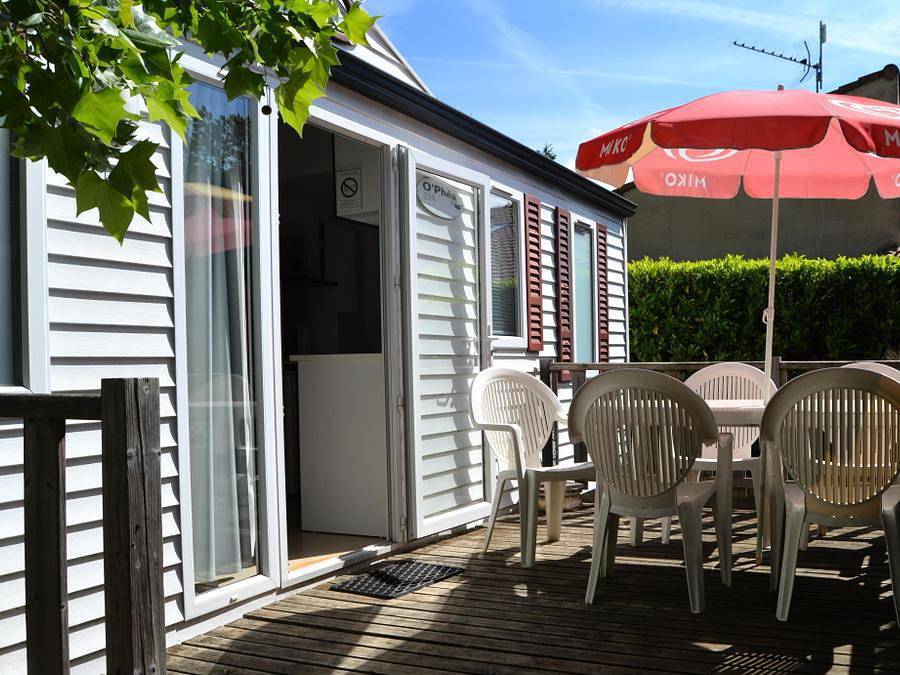 Camping Le Casque Roi - Mobilhome 5 personas - Grand Confort 3 Habitaciones 5 Personas Aire Acondicionado + Tv in Salavas, Gorges de l’Ardèche