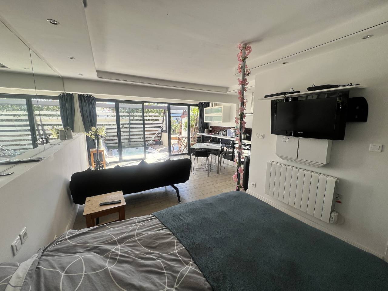 Villa con aire acondicionado, jacuzzi y aparcamiento privado, cerca de la playa para 2 personas in Cap d'Agde, Agde