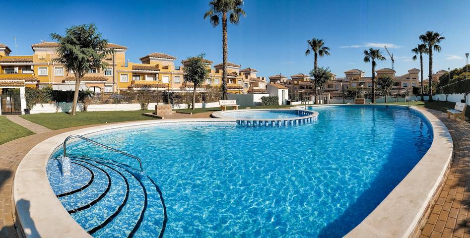 Ferienhaus für 6 Personen, mit Garten und Kinderpool in Torrevieja