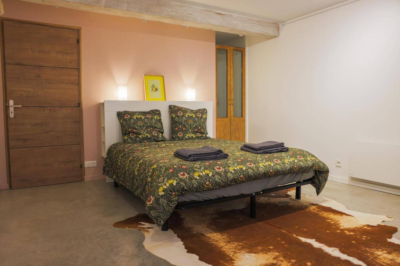 Appartement entier, One-Bedroom Apartment in Tournus, Région de Mâcon