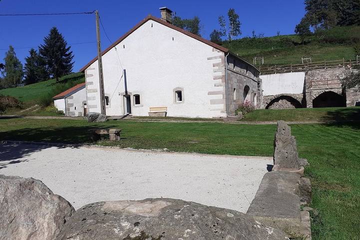 Gîte pour 6 personnes, avec jardin