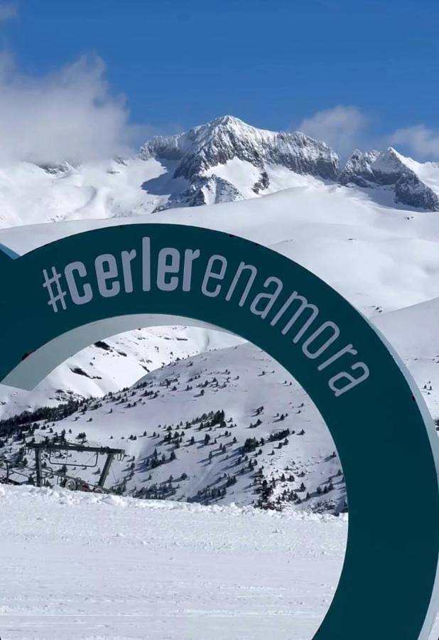 Gîte pour 6 personnes, avec terrasse et vue, animaux acceptés à Benasque - 3