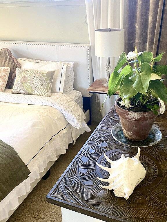 \"Secret Garden Beach House\" Haustiere Hot Tub in Capitola, Santa Cruz County