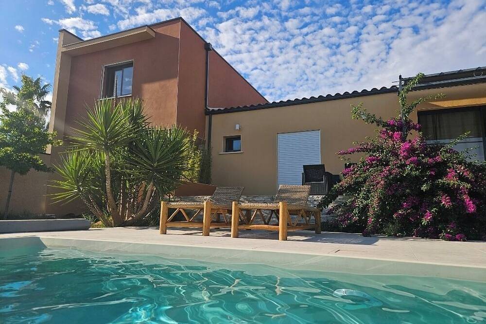 Cosy family villa in absolute calm with saltwater swimming pool and large garden in Marsillargues, Côte d'Améthyste