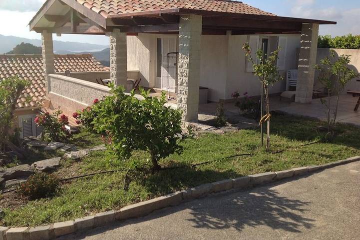 Location de vacances pour 4 personnes, avec Terrasse et Jardin à Poggio-d'Oletta
