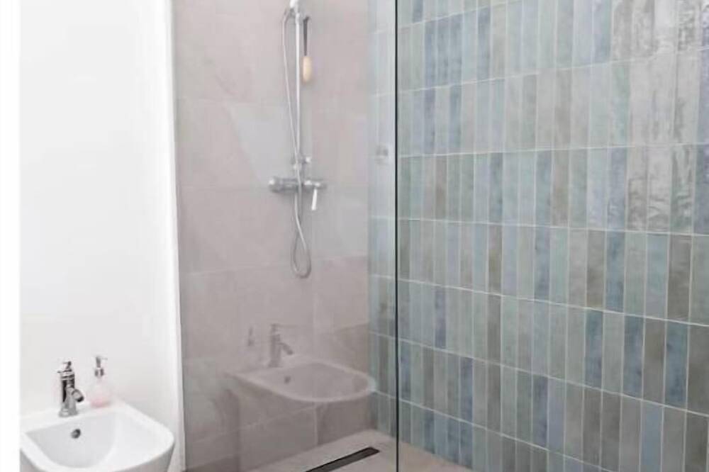 Ganze Wohnung, Apartment with terrace and garden in the heart of Le Beausset - near Le Castellet in Le Beausset, Mittelmeerküste (Frankreich)