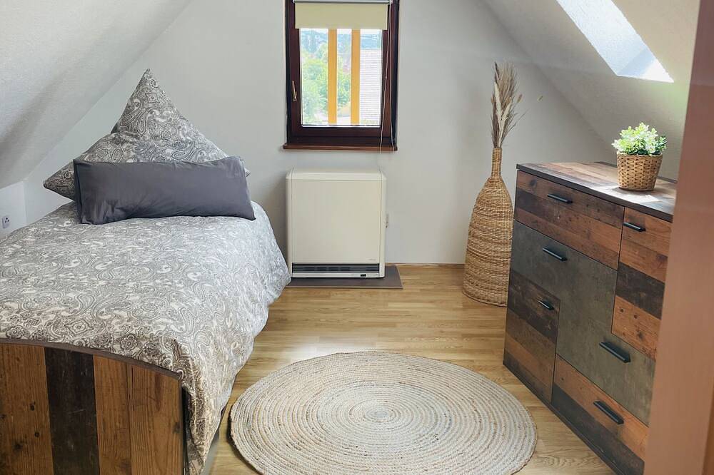 Ganze Wohnung, Gemütliche Maisonette Wohnung mit Terrasse und Balkon an der Romantischen Straße in Weikersheim, Taubertal