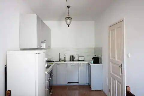 Ganze Ferienwohnung, Ferienwohnung für 5 Personen mit Balkon in Budapest, Mittelungarn