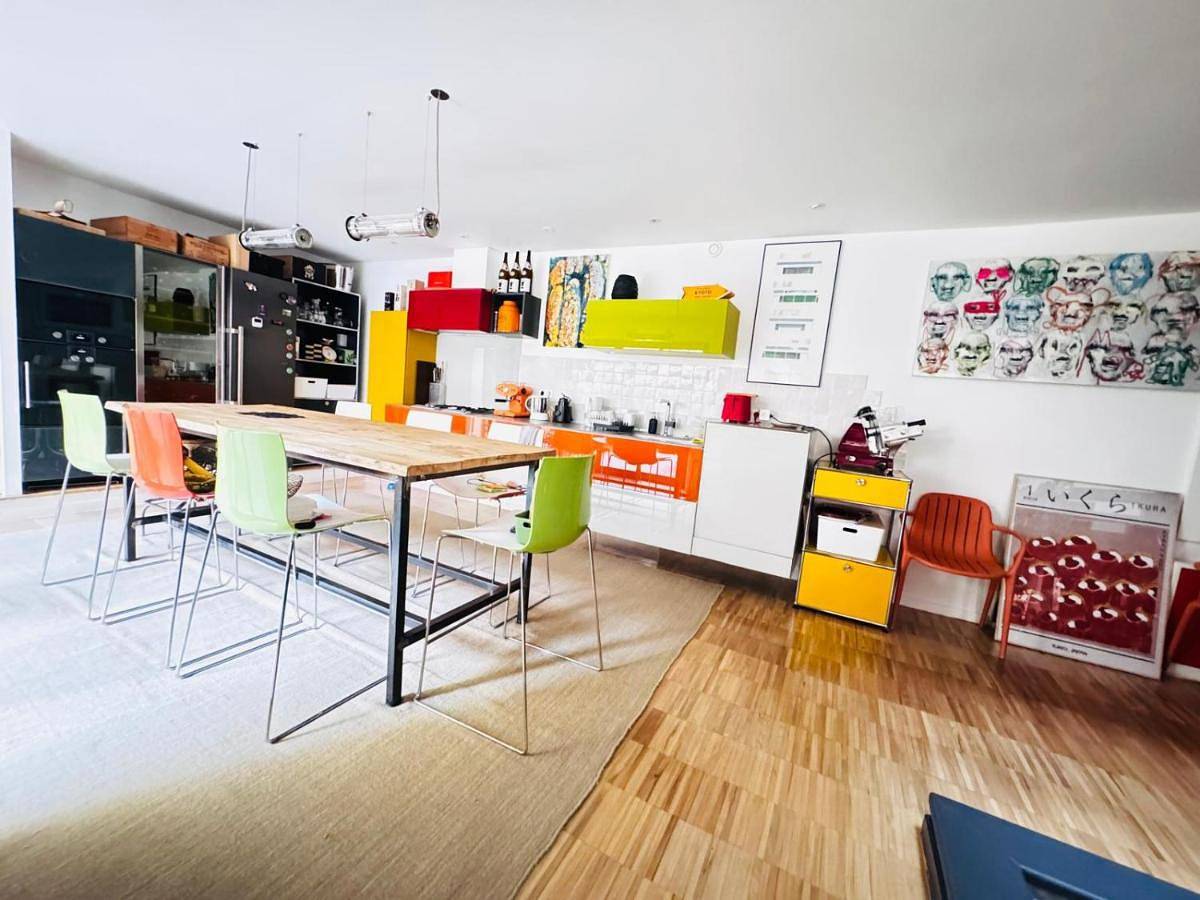 Double Room with Private Bathroom in Saint-Ouen, Seine-Saint-Denis
