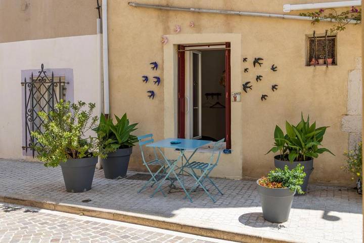 Gîte pour 3 personnes, avec vue et terrasse dans Office De Tourisme De Cassis - 4