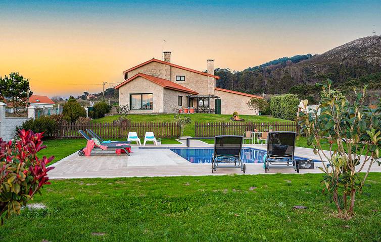 Serans Beach Retreat: Acogedor apartamento con piscina y jardín in San Pedro de Muro, Puerto del Son