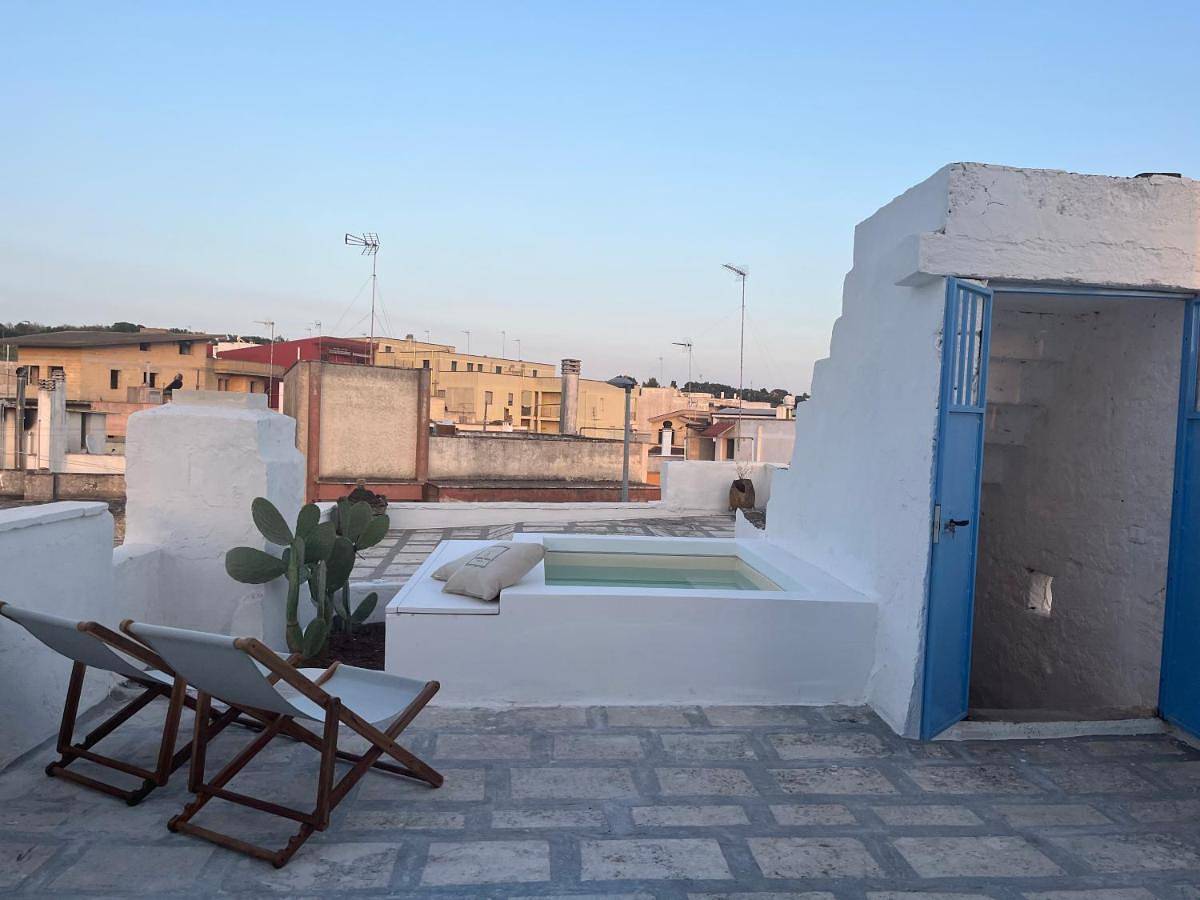 King Room with Pool View in Casarano, Golfo di Taranto