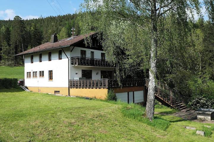 Ferienhaus für 31 Personen, mit Balkon und Garten in Bad Wildbad