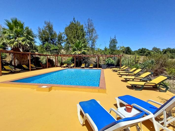 Casa de férias para 2 pessoas, com Terraço e Jardim e ainda Piscina em Santiago do Cacém