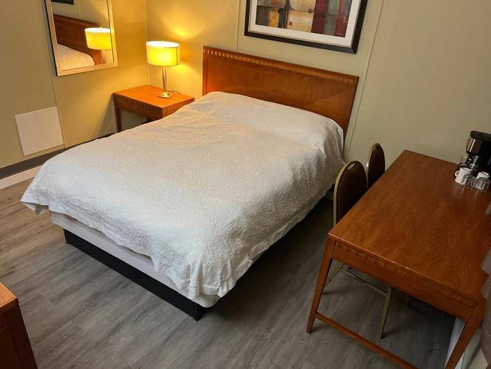 Hôtel pour 4 personnes, avec sauna et piscine ainsi que jardin et vue, animaux acceptés à Vernon - 2