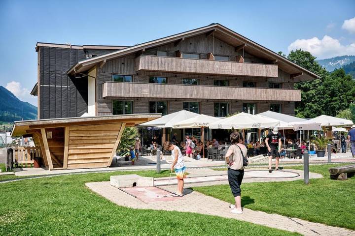 Hotel für 6 Personen, mit Balkon und Terrasse sowie Whirlpool und Garten