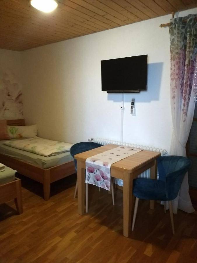Appartement de vacances entier, Small Twin Room in Schwanau, Forêt-Noire centrale