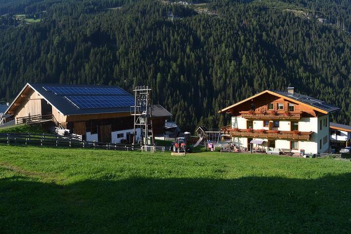 Ferienwohnung für 4 Personen, mit Ausblick und Garten, kinderfreundlich in Sankt Jakob in Defereggen - 2