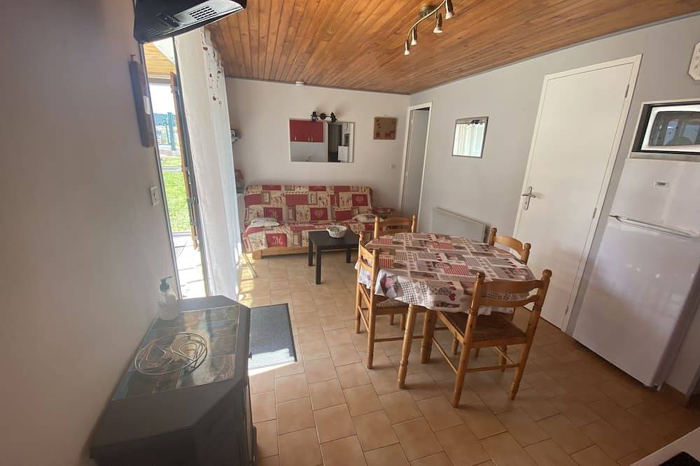 Apartamento entero, Apartamento Para 4 Personas Chalet Inferior Jardin Cerca Barbacoa Lugar Tranquilo in Saint-Pierre-dels-Forcats, Parque Natural Regional de los Pirineos Catalanes