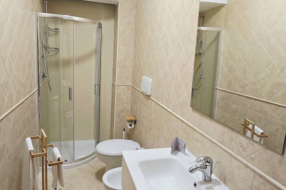 Mava Rooms, breakfast included, 300mt from the sea and 800 from the center in Vieste, Gargano