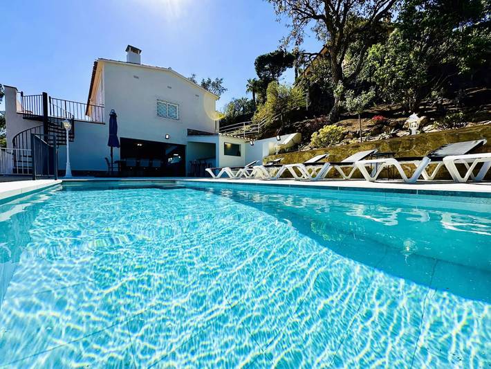 Villa pour 8 personnes, avec jardin et piscine à Sant Feliu de Guíxols