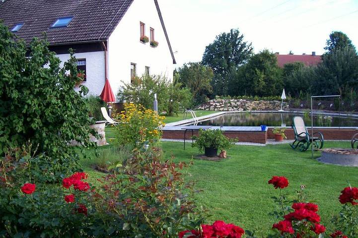 Ferienwohnung für 5 Personen, mit Pool und Garten