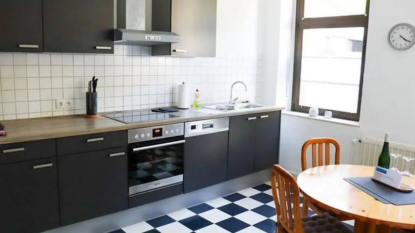Ferienwohnung für 2 Personen, mit Balkon in Saarburg und Umgebung