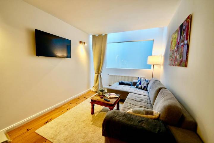 Ferienwohnung für 8 Personen, mit Ausblick, kinderfreundlich in Köln