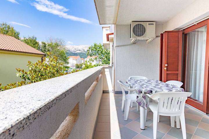 Appartement entier, Appartement Antica avec balcon et parking in Baška, Krk