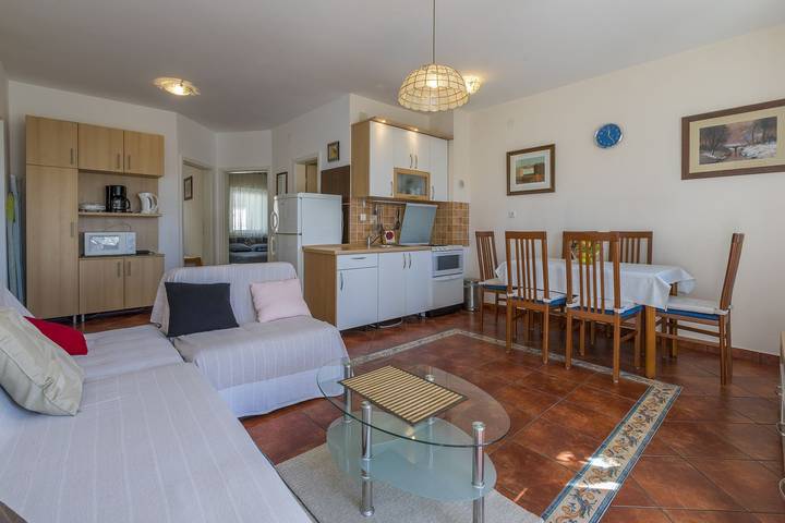 Ferienwohnung für 4 Personen, mit Balkon und Terrasse in Selce - 4