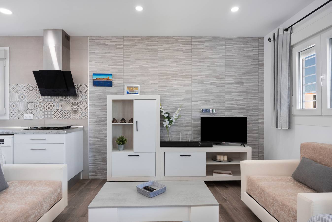 Casa de vacaciones 'Chocolate' con piscina privada, Wi-Fi y aire acondicionado in Pago del Humo, Chiclana de la Frontera