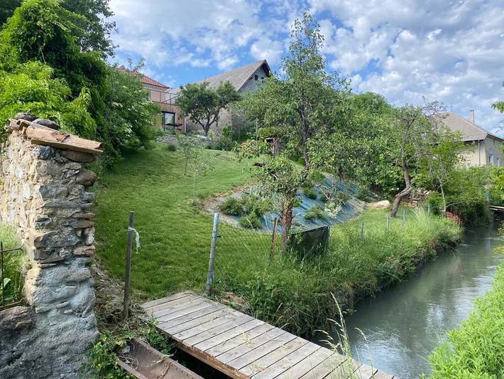 Location de vacances pour 6 personnes, avec jacuzzi et jardin à La Roche-des-Arnauds - 3