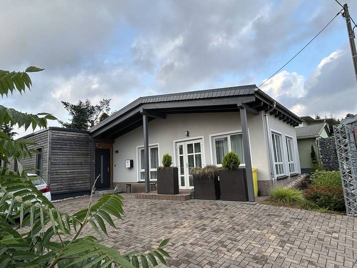 Bungalow für 4 Personen, mit Garten
