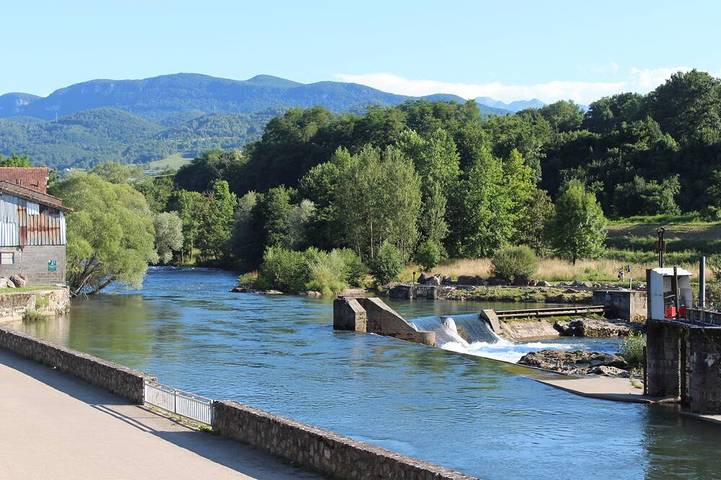 Location de vacances pour 6 personnes, avec jardin à Saint-Lizier