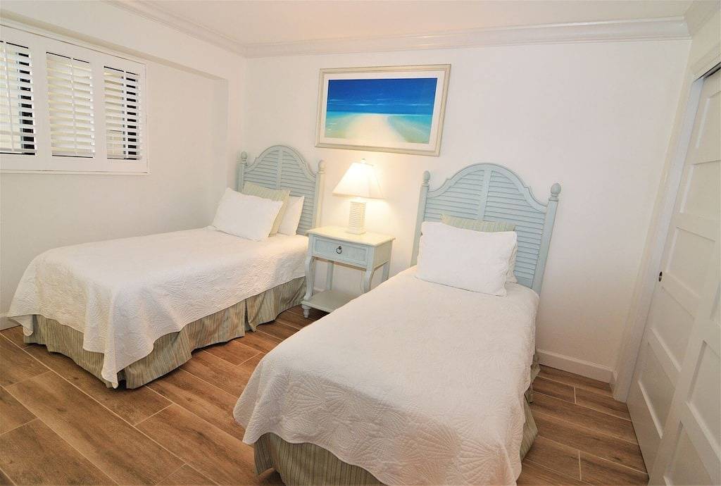 Ganze Wohnung, Neu renovierte Eigentumswohnung direkt am Strand im Sanibel Harbour Resort in Punta Rassa, Southwest Florida