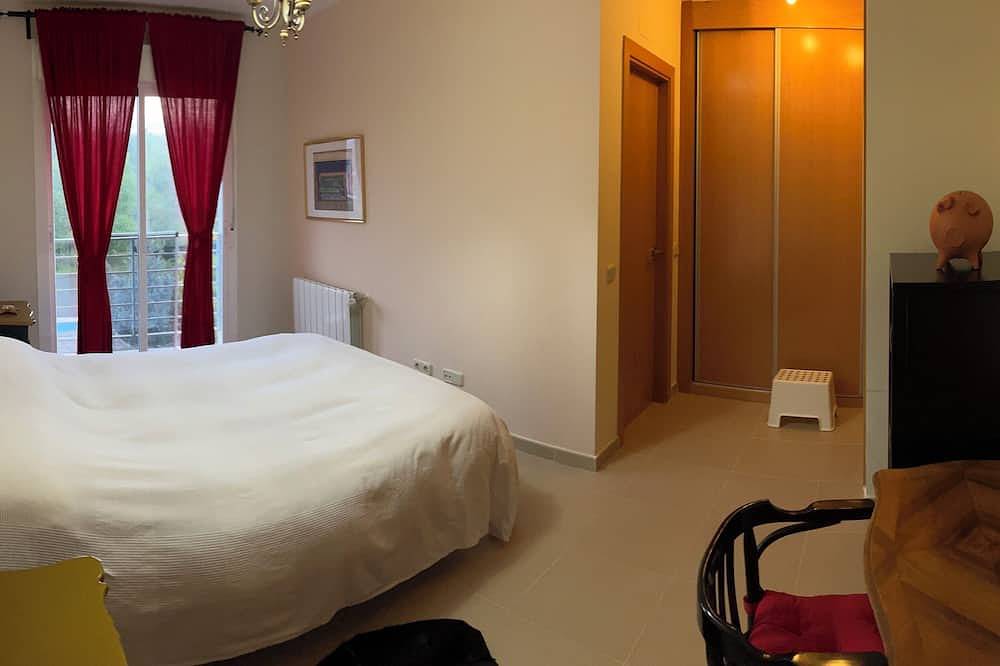 Villa near Madrid and the airport in Uceda, Guadalajara Provinz
