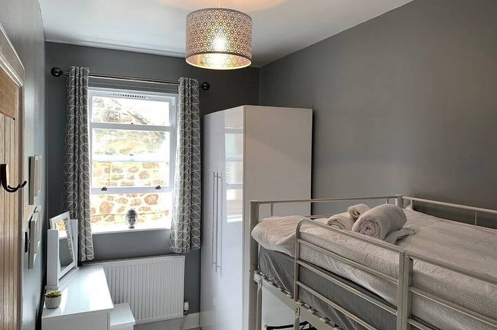 Skippers Retreat (with free doorstep parking) in North Berwick, Edinburgh and Lothian
