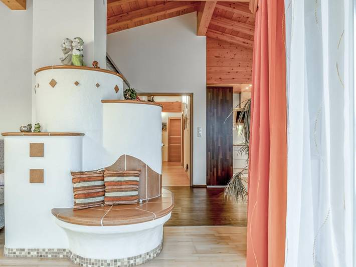 Ganze Wohnung, Idyllische Ferienwohnung, Terrasse und Bergblick in Loferer und Leoganger Steinberge, Sankt Jakob in Haus