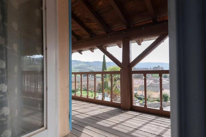 Location de vacances pour 6 personnes, avec Terrasse et Jardin à Pierreclos - 2
