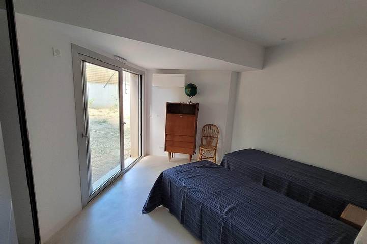Architect-designed villa in a natural setting just 20 minutes from the beach in Montesquieu-des-Albères, Mittelmeerküste (Frankreich)