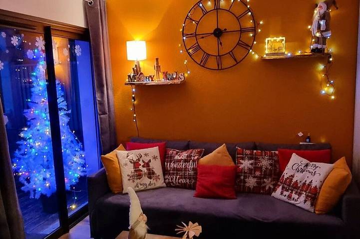 Entire apartment, Refuge Cosi: apartment in a residence at the foot of the mountains overlooking the river in Arreau, French Pyrenees