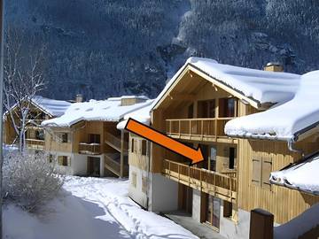 Gîte pour 4 personnes, avec jacuzzi ainsi que sauna et balcon à Orelle