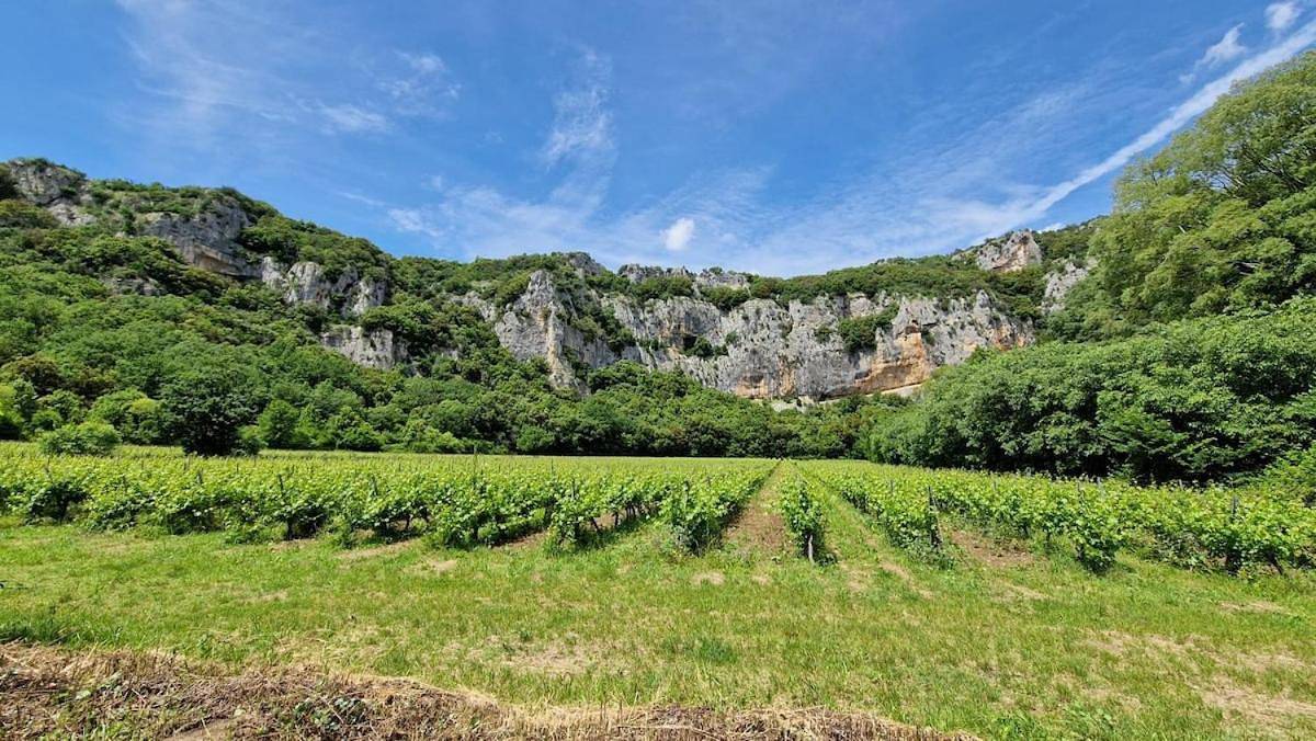 Appartement entier, # Calme, Clim, Piscine en bord d'Ardèche # in Pont-de-Labeaume, Parc naturel régional des Monts d'Ardèche